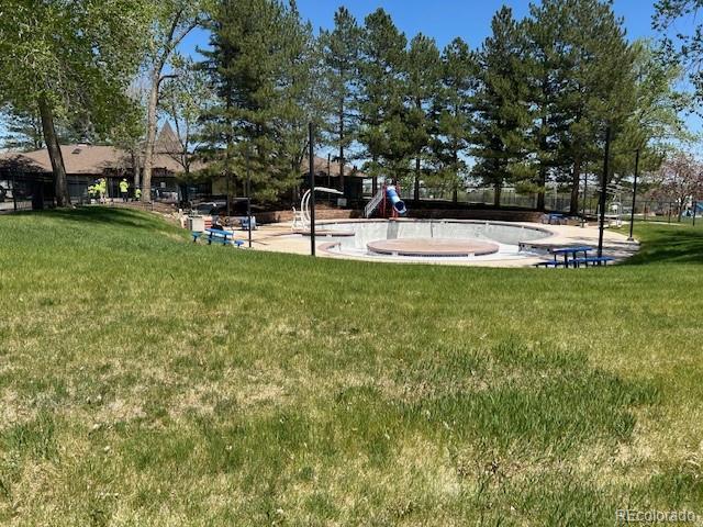 10064 Owens St, Broomfield, CO 80021 - view of green lawn