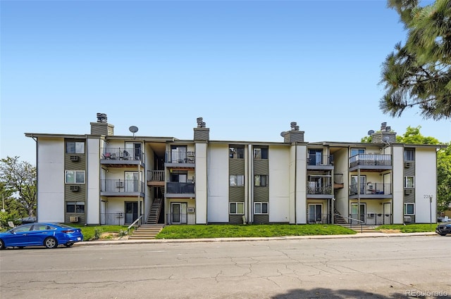2280 S Oswego Way Unit 104, Aurora, CO 80014 - view of apartment building / complex
