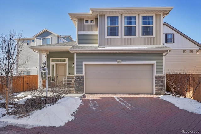 view of front facade with a garage