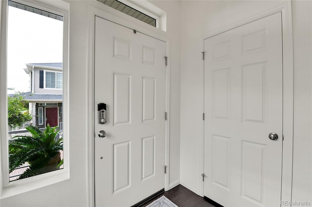 240 S Oak Hill St, Aurora, CO 80018 - entrance foyer featuring baseboards