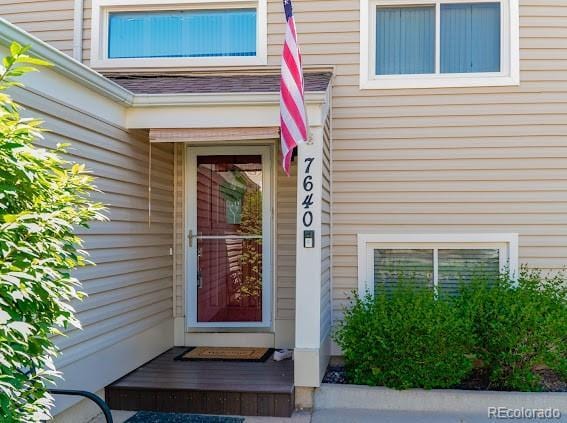 7640 S Monaco Cir W, Centennial, CO 80112 - property entrance