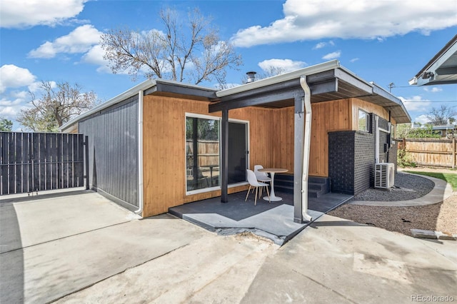 6170 Estes Ct, Arvada, CO 80004 - exterior space with fence
