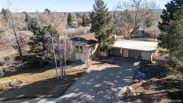 view of front of property