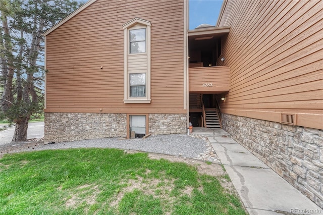 4283 S Salida Way Unit 8, Aurora, CO 80013 - entrance to property featuring stone siding