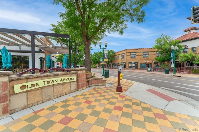 8675 Calvin Dr, Arvada, CO 80002 - surrounding community with a pergola