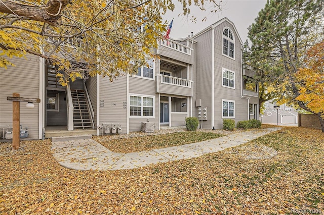 5745 W Atlantic Pl Unit 206, Lakewood, CO 80227 - view of front of house featuring a balcony