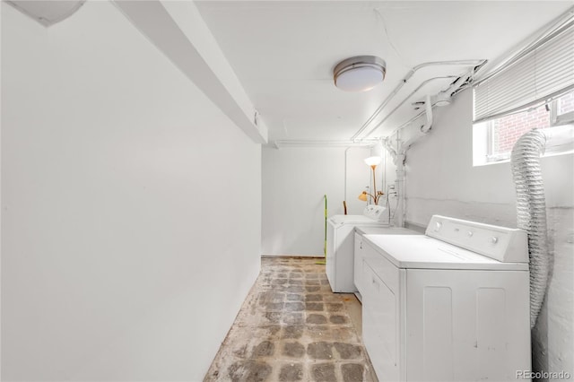 laundry room featuring independent washer and dryer