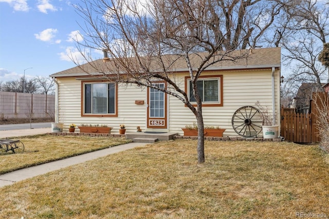 view of front of house with a front yard