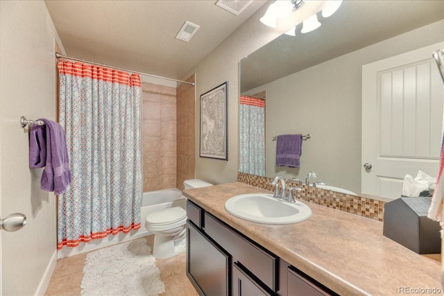 2347 S Loveland St, Lakewood, CO 80228 - full bath featuring vanity, toilet, and shower / tub combo