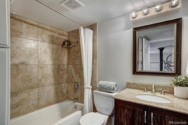 891 Fairview Blvd Unit 20, Breckenridge, CO 80424 - full bath featuring shower / tub combo with curtain, vanity, and a textured ceiling