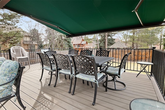 deck featuring outdoor dining space