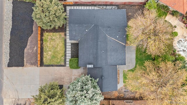 aerial view of property and surrounding area