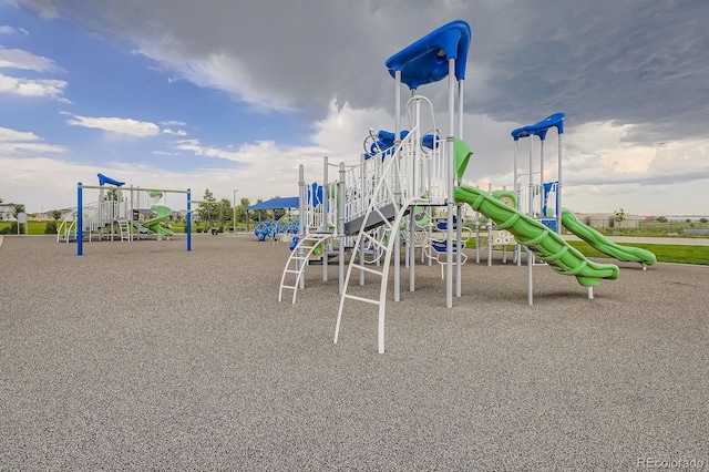 676 Hedgerow Way, Brighton, CO 80601 - view of community play area