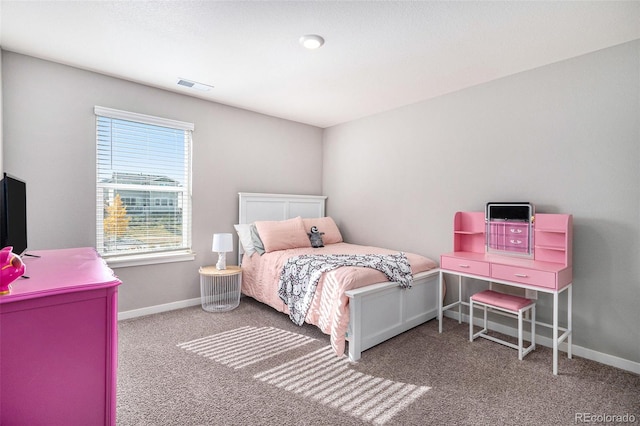 bedroom featuring carpet floors