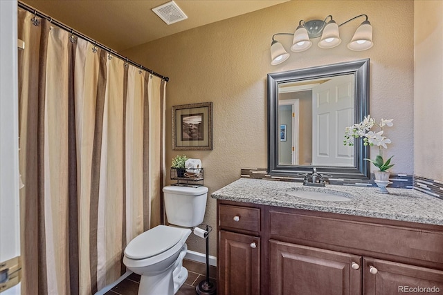 9406 Troon Village Way, Lone Tree, CO 80124 - full bath with vanity and a textured wall