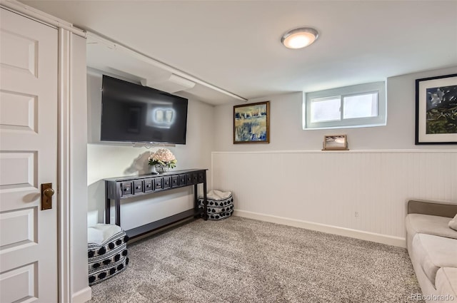 sitting room with carpet