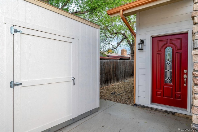 5372 W 68th Ave, Arvada, CO 80003 - doorway to property featuring fence