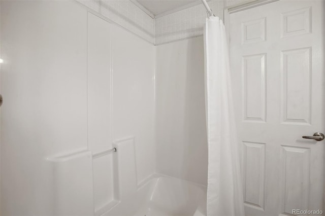 112 S Limit St, Colorado Springs, CO 80905 - full bathroom with shower / bathtub combination with curtain