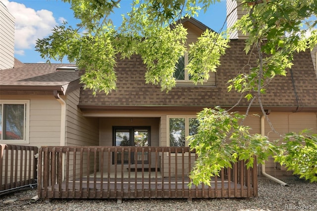 view of front of house featuring a wooden deck