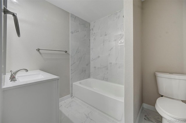 full bathroom featuring tiled shower / bath combo, vanity, and toilet