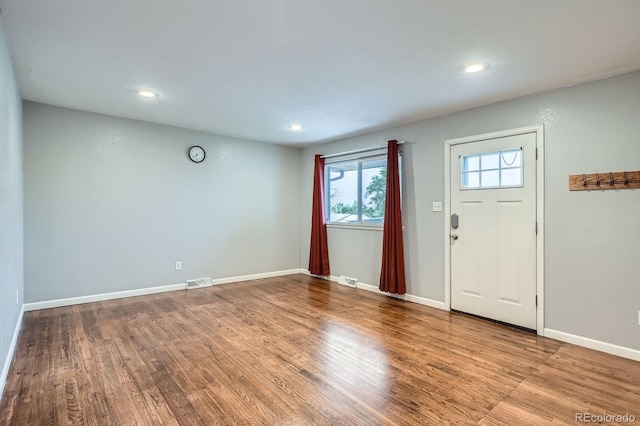 921 Dakin St, Denver, CO 80221 - foyer entrance with wood finished floors and recessed lighting