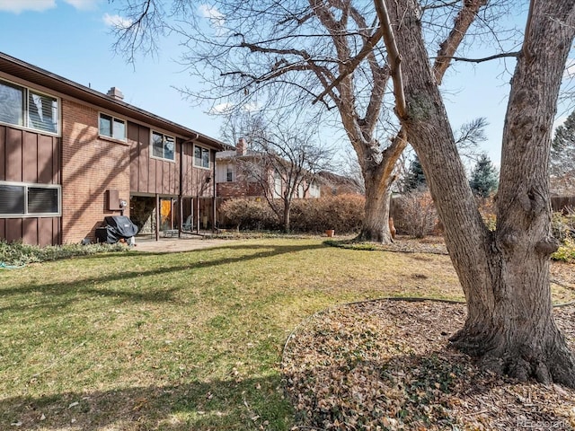 view of yard with a patio