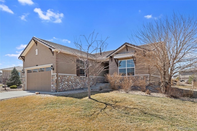 view of front of home with stucco siding, driveway, stone siding, an attached garage, and a front yard