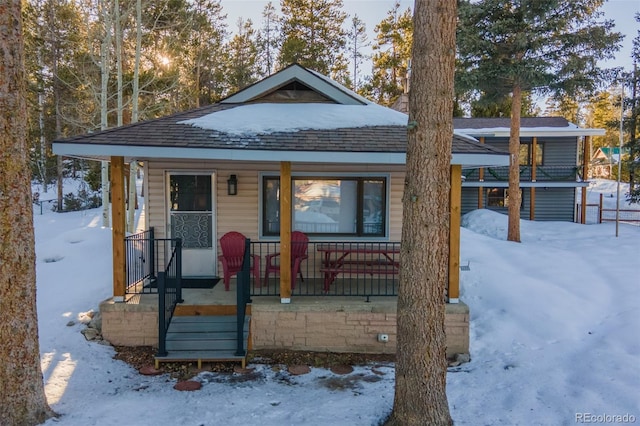 view of front of property with covered porch