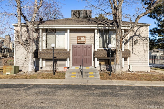 view of front facade