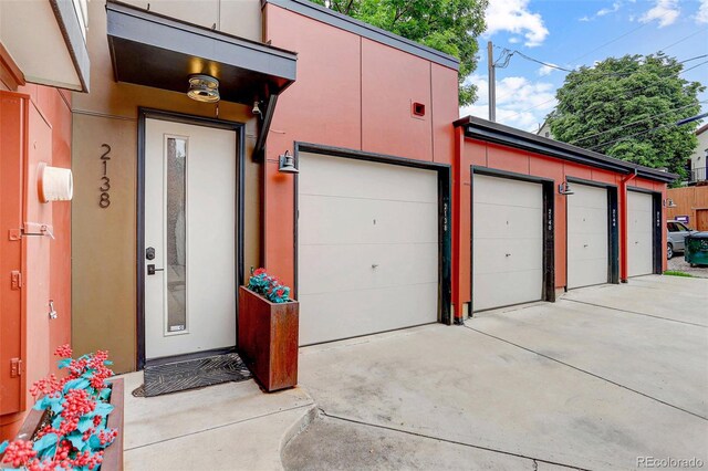 2138 N Glenarm Pl, Denver, CO 80205 - view of garage