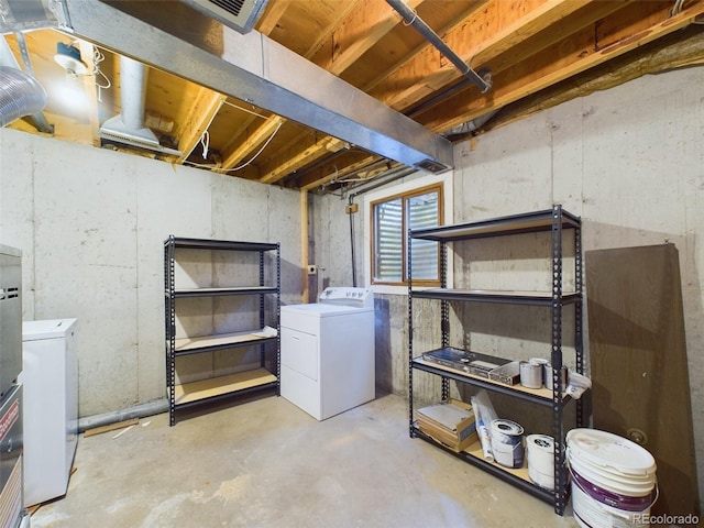 basement featuring independent washer and dryer