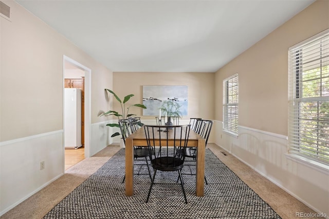 5808 E Hinsdale Pl, Centennial, CO 80112 - dining area with light carpet