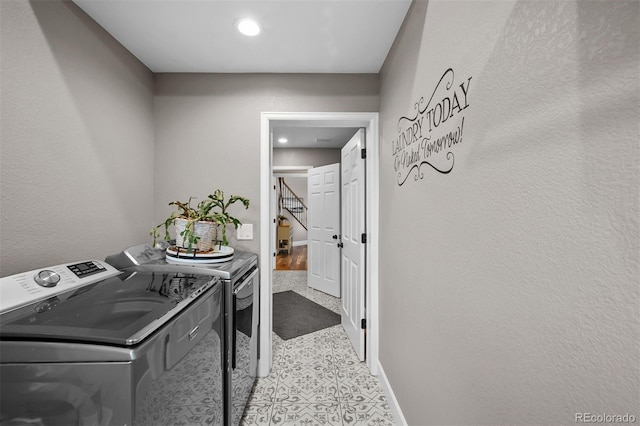 603 E 2nd Ave, Castle Rock, CO 80108 - laundry area featuring washing machine and dryer and recessed lighting