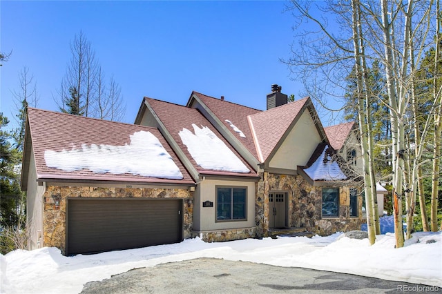 view of front of property featuring a garage