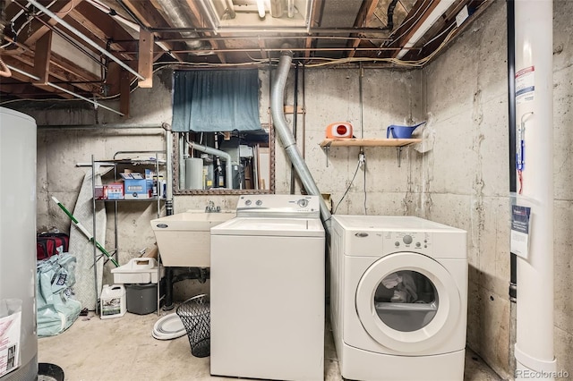 7060 Avrum Dr, Denver, CO 80221 - laundry area featuring independent washer and dryer and water heater