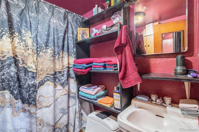 bathroom with sink