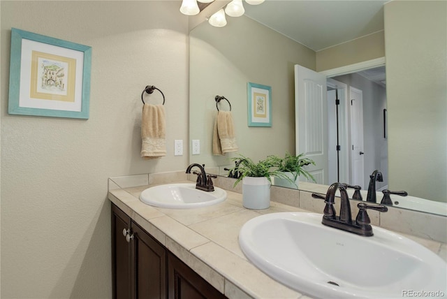 9592 Firenze Way, Highlands Ranch, CO 80126 - full bathroom featuring double vanity