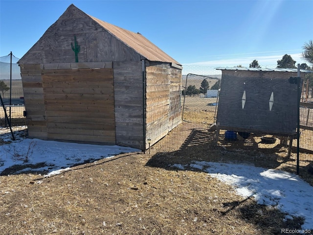 view of outdoor structure featuring an outdoor structure
