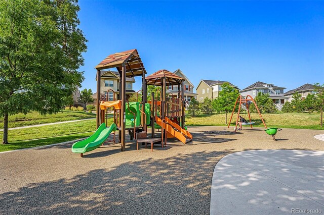 5404 W 95th Pl, Westminster, CO 80020 - community play area featuring a yard and a residential view