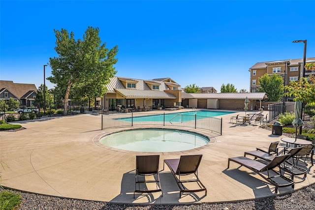 5404 W 95th Pl, Westminster, CO 80020 - community pool with a patio and a residential view