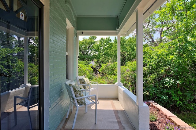 2527 W Dunkeld Pl, Denver, CO 80211 - view of covered porch