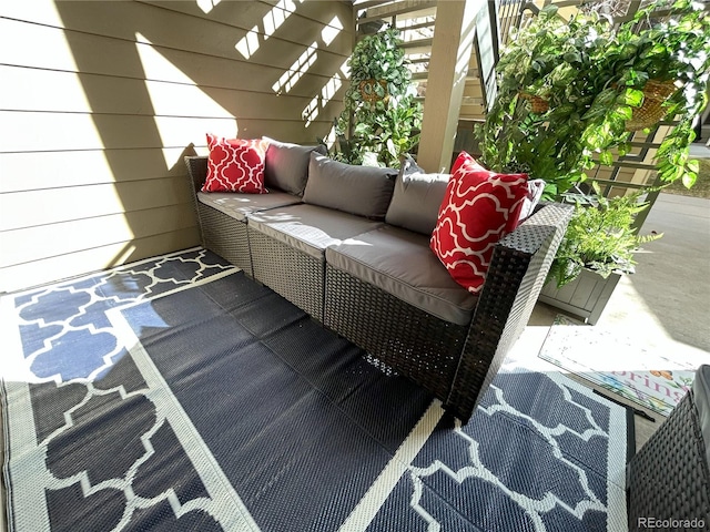 balcony featuring an outdoor living space