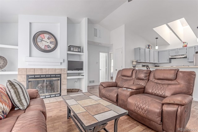 2675 S Deframe Cir, Lakewood, CO 80228 - photo 5
