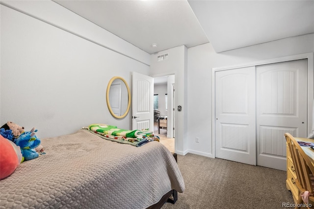 bedroom featuring carpet floors, baseboards, and visible vents