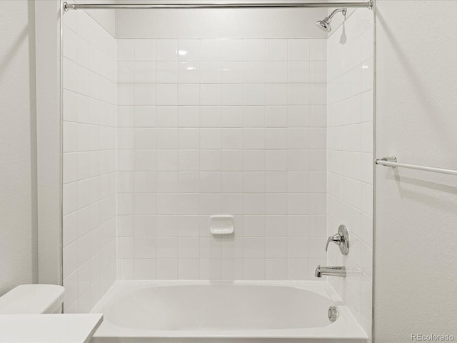 2728 73rd Avenue Ct, Greeley, CO 80634 - full bath featuring toilet and shower / washtub combination