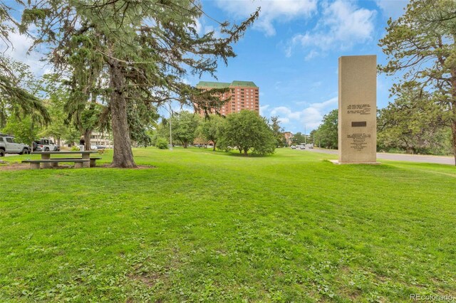 1000 E 1st Ave Unit 405, Denver, CO 80218 - view of property's community featuring a lawn