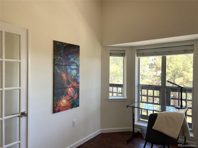 1000 E 1st Ave Unit 405, Denver, CO 80218 - interior space featuring baseboards and dark wood finished floors