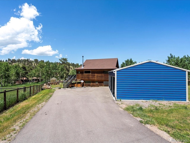 689 S Pine Dr, Bailey, CO 80421 - view of asphalt driveway