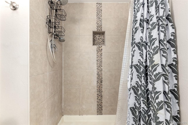 401 S Kalispell Way Unit 104, Aurora, CO 80017 - full bath featuring a tile shower