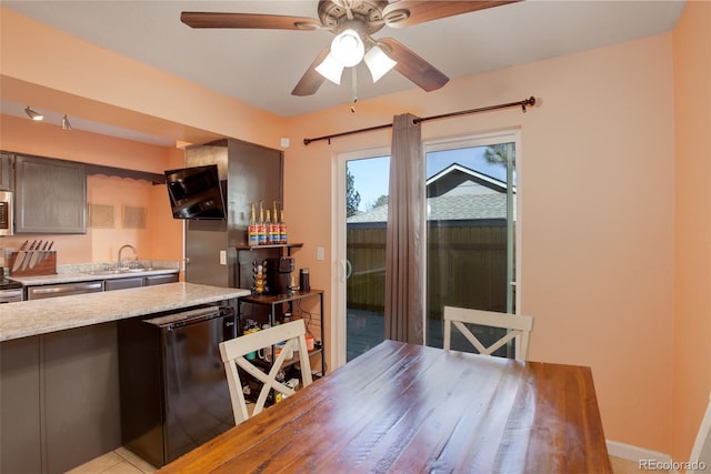 dining room featuring a ceiling fan